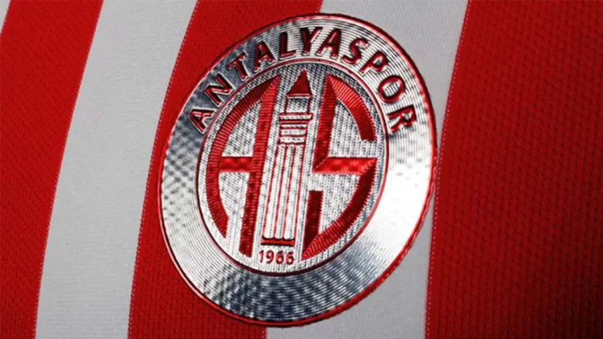 Antalyaspor'dan Üç Deve Tarihi Çağrı: "Sahaya As Kadroyla Çıkın!"