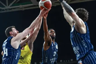 Anadolu Efes Mersin Deplasmanından Kıl Payı Zaferle Döndü
