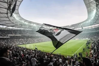 Beşiktaş - Trabzonspor Derbisinde Gerilim: Sessiz Protesto