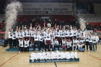 Parmos Bordo Süper Lig'de! Final Serisinde Gaziantep'i Süpürerek Şampiyon Oldular