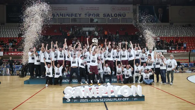Parmos Bordo Süper Lig'de! Final Serisinde Gaziantep'i Süpürerek Şampiyon Oldular