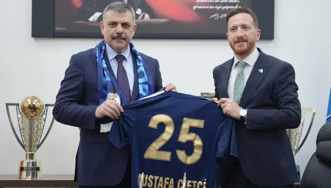 İçişleri Bakanı Mustafa Çiftçi'den Süper Lig'e Yükselen Erzurumspor FK'ye Tebrik Ziyareti