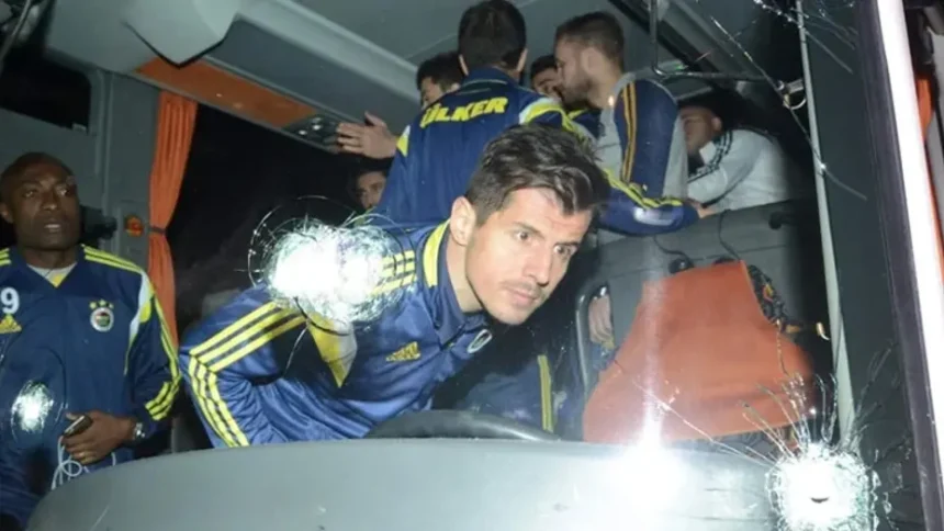 AYM'den Fenerbahçe Otobüsü Kararı: Yaşam Hakkı İhlali İddiasına Ret