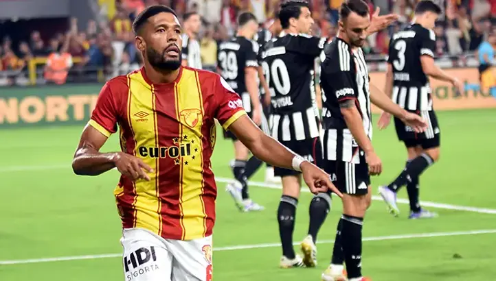 Genç Golcü İbrahim Sabra Yeniden İzmir Semalarında