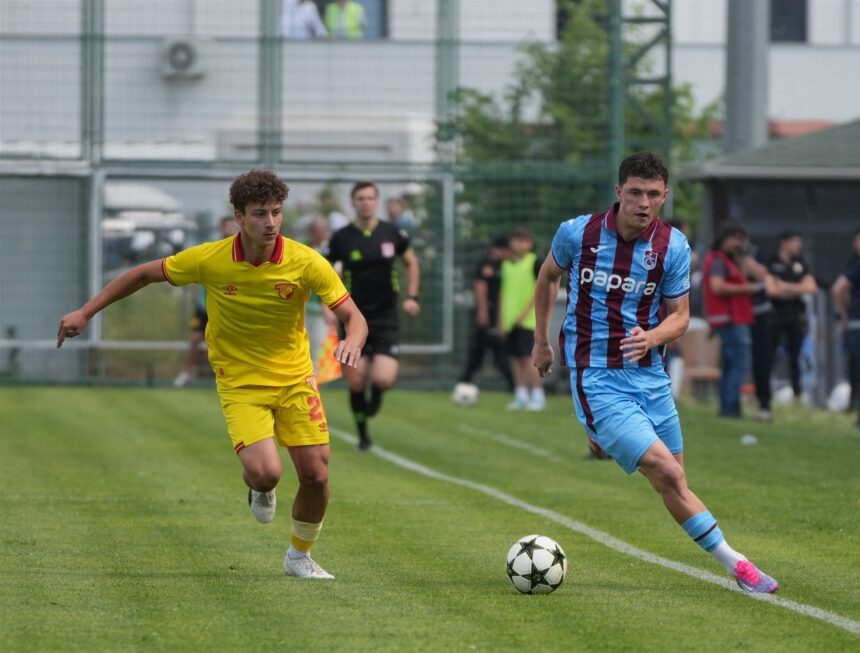 Göztepe U19, Trabzonspor'u Devirdi: Kupa Bursa'da Havaya Kalktı!