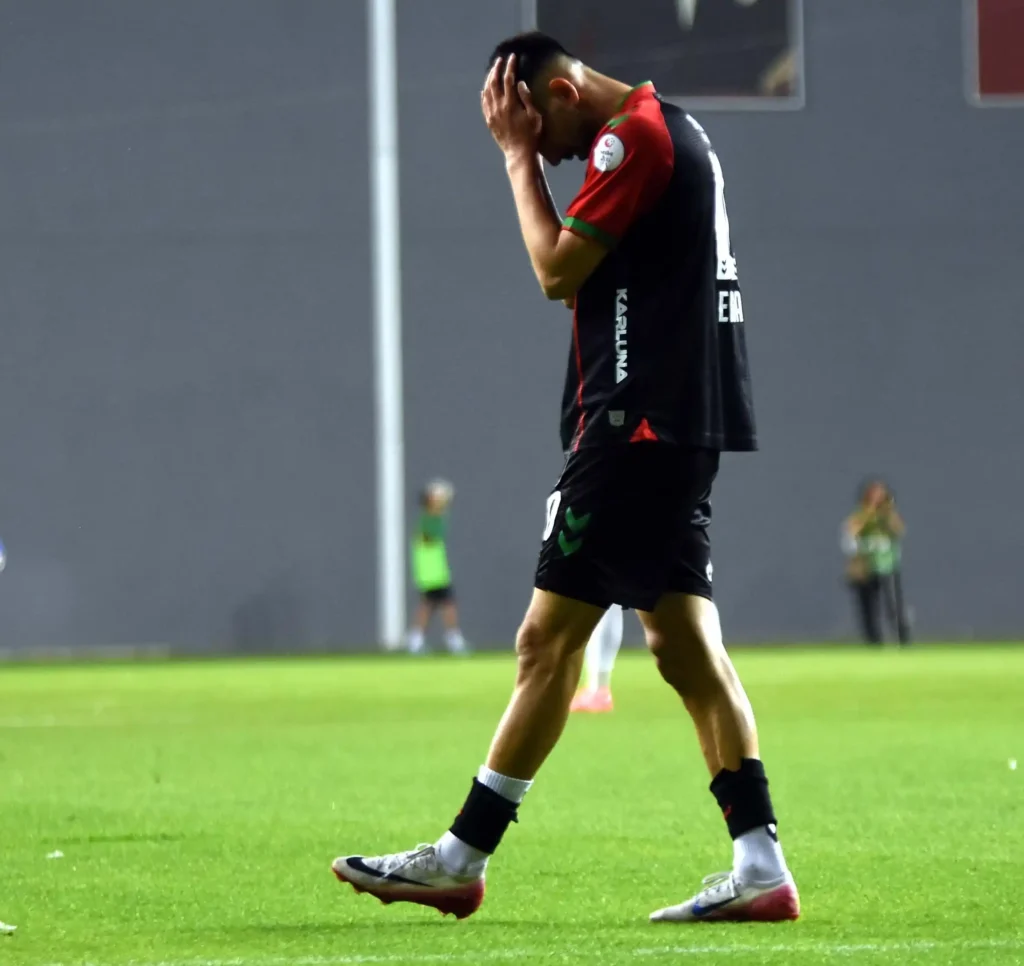 Futbolda Hasret Yine Bitmedi