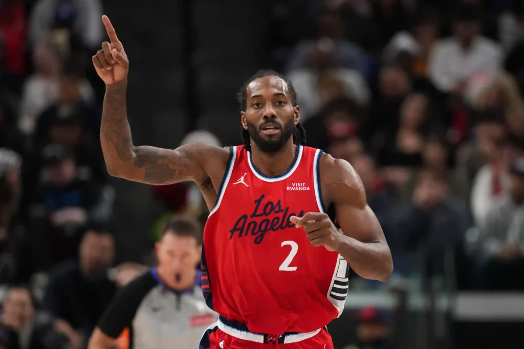 Kawhi Leonard Boyu ve Kilosu Nedir?