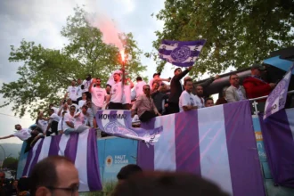52 Orduspor FK'dan Tarihi Şampiyonluk: Nesine 2. Lig Coşkusu Ordu'yu Sardı!