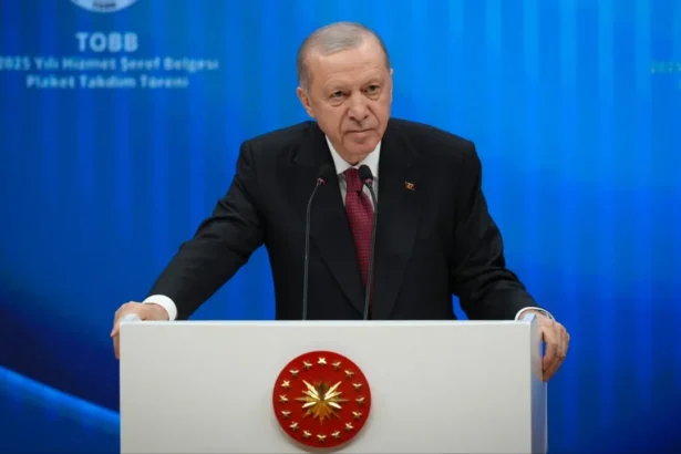 Amedspor Süper Lig'de: Cumhurbaşkanı Erdoğan ve Bakan Bak'tan Tebrik Mesajları