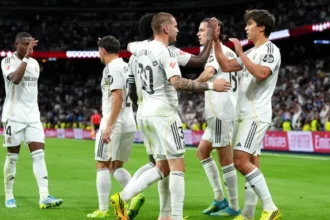 Real Madrid, Oviedo'yu İki Golle Geçti: Perez ile Taraftar Arasında Gerginlik!