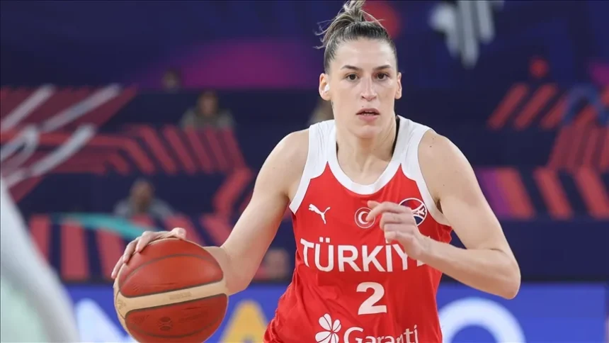 Sevgi Uzun Kimdir? Fenerbahçe Opet'ten Ayrılan Yıldız Oyun Kurucunun Kariyeri
