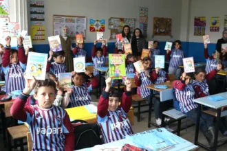 Trabzonspor'dan Ağrı’daki Minik Kalplere Bordo-Mavi Sürpriz