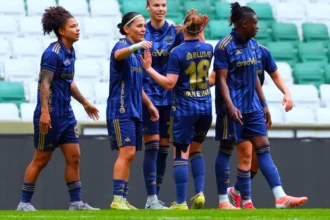 Fenerbahçe Kadın Futbol Takımı'ndan Tarihi Şampiyonluk