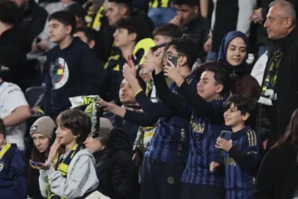 Fenerbahçe'den Eyüpspor Maçı İçin Kadın ve Çocuklara Ücretsiz Bilet!