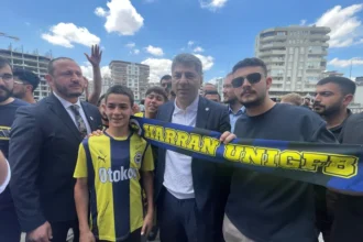Hakan Safi'den Şanlıurfa'da Aziz Yıldırım'a Gönderme: "Eskiden Yeni Olmaz"