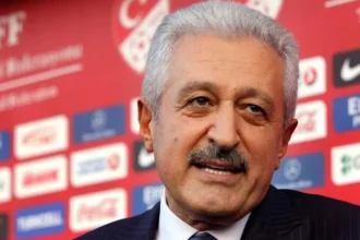 Mehmet Ali Aydınlar Fenerbahçe Başkan Adaylığından Çekildi
