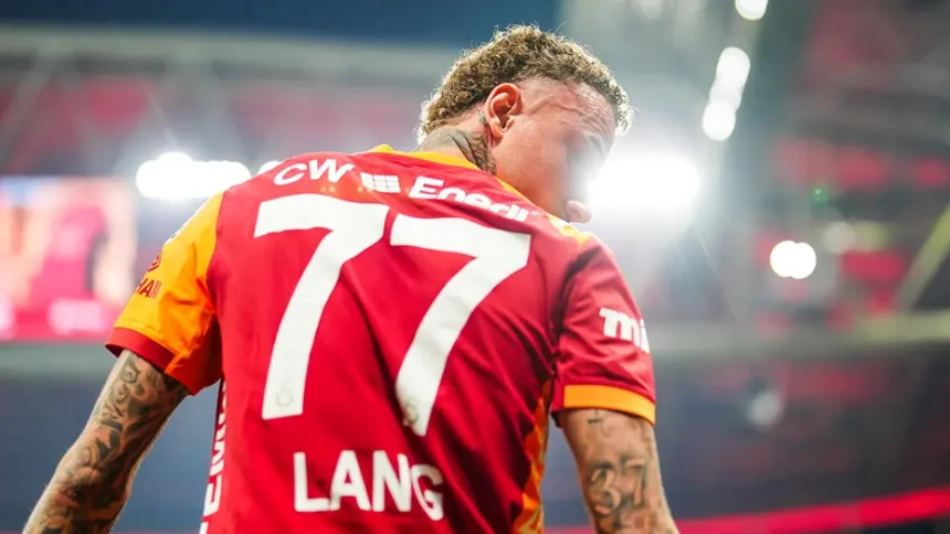 Noa Lang'dan Galatasaray'a Sezen Aksu Şarkılı Duygusal Veda