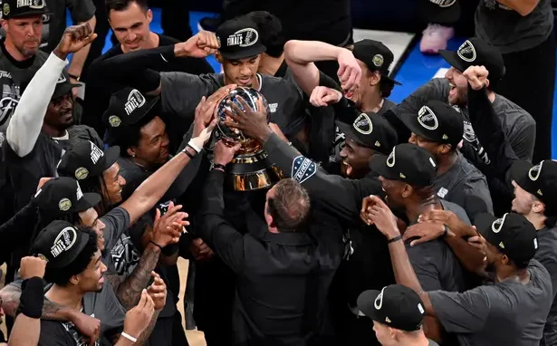 Dev Final Belli Oldu: San Antonio Spurs ve New York Knicks Şampiyonluk İçin Karşı Karşıya!