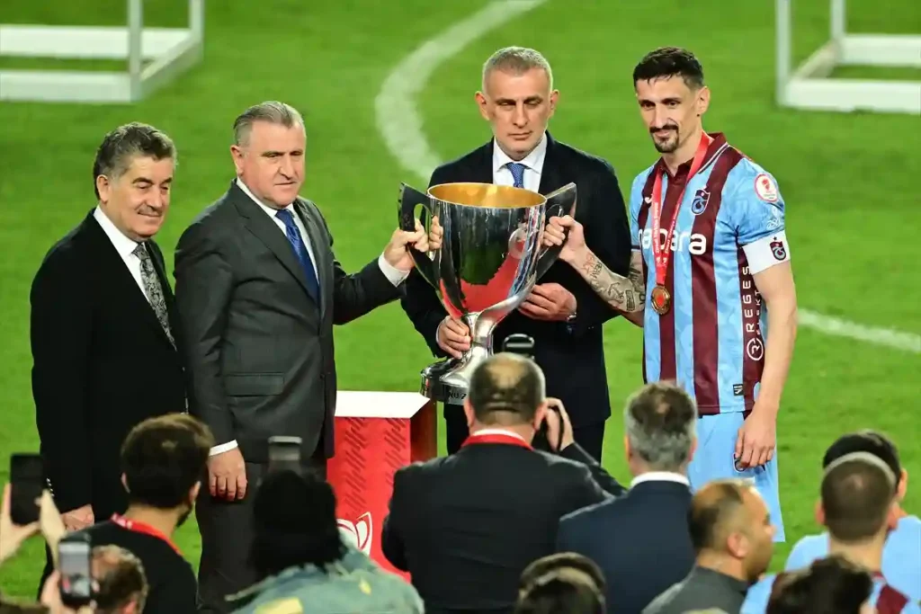 Saha İçinden Yankılar ve Konyaspor Cephesi