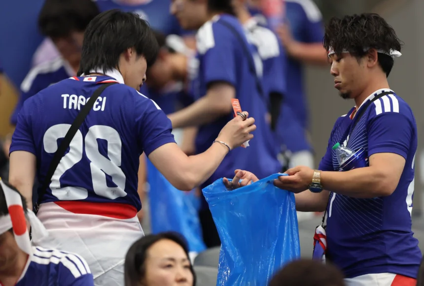 Japon Taraftarlardan 2026 Dünya Kupası'nda Tarihi Örnek: Tribünleri Temizlediler