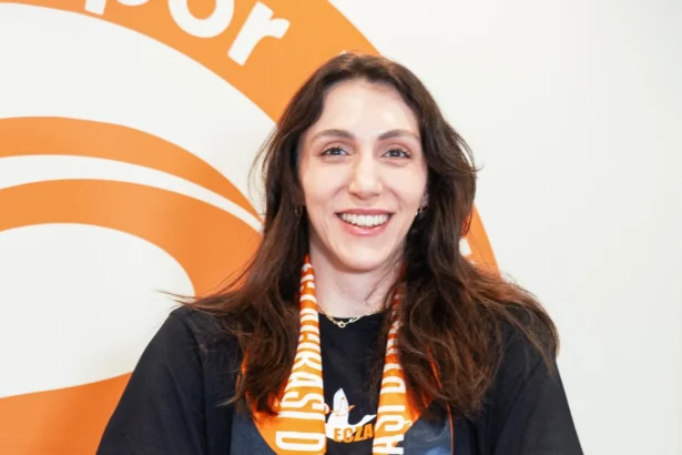 Aslı Kalaç, Eczacıbaşı Dynavit'te! Yeni Sezonun Yıldız Transferi