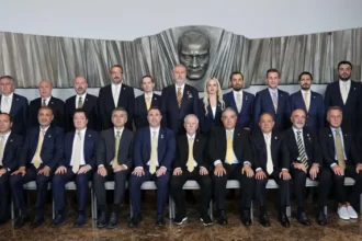 Fenerbahçe'de Radikal Karar: Yönetim Kurulu Artık Haftalık Toplanacak