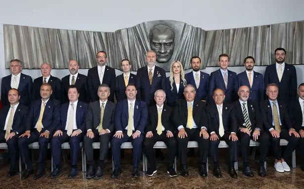 Fenerbahçe'de Radikal Karar: Yönetim Kurulu Artık Haftalık Toplanacak