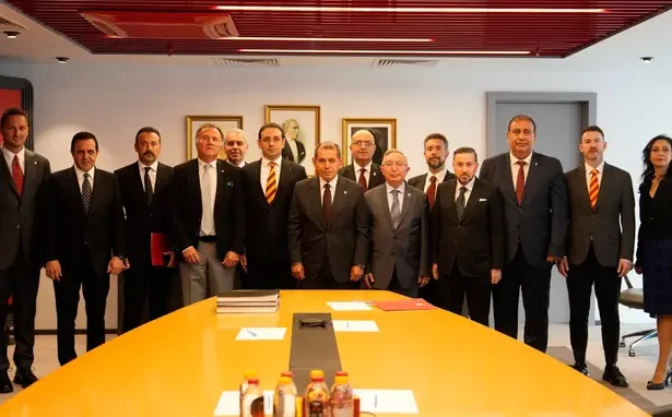 Galatasaray'da Dursun Özbek Dönemi: Yeni Yönetimde Görev Dağılımı Belli Oldu