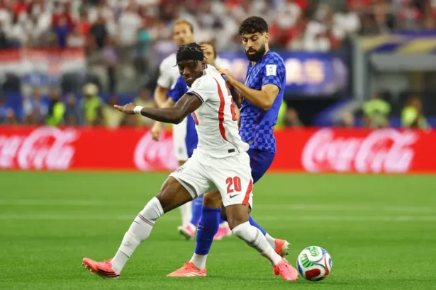 2026 Dünya Kupası'nda Gol Yağmuru: İngiltere, Hırvatistan'ı 4-2 İle Geçti