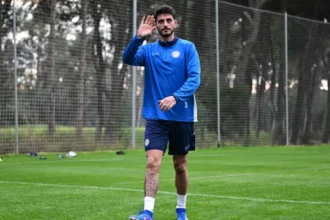 Çaykur Rizespor'da Flaş Ayrılık: Milli Futbolcu Samet Akaydin ile Yollar Ayrıldı