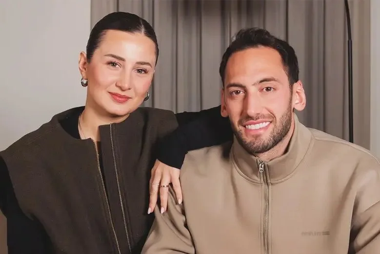 Sinem Çalhanoğlu'ndan Hakan Çalhanoğlu'na Siper: "Kazanırken Sahiplenmek Kolay"