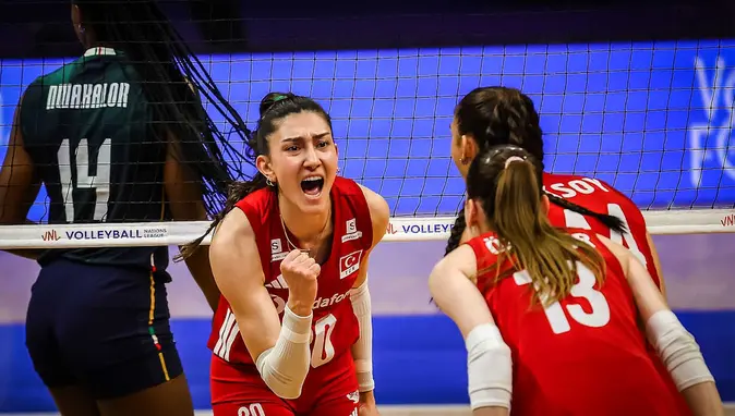 Filenin Sultanları Brezilya'dan Zaferle Dönüyor: Bulgaristan'ı 3-1 Devirdik
