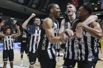 Beşiktaş EuroLeague Arenasında! Türkiye'nin Devler Ligindeki Temsilci Sayısı 3'e Çıktı