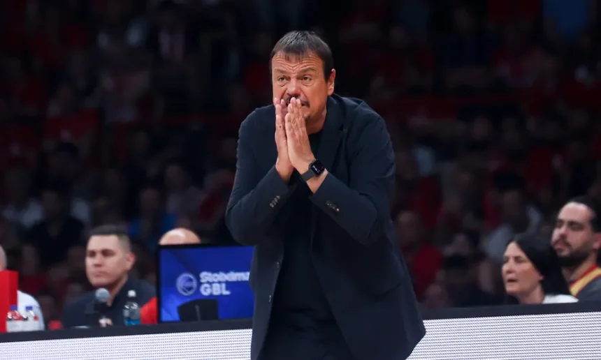 Atina'da Skandal! Tyrique Jones, Kendrick Nunn'a Yumruk Attı: Ergin Ataman Çıldırdı!