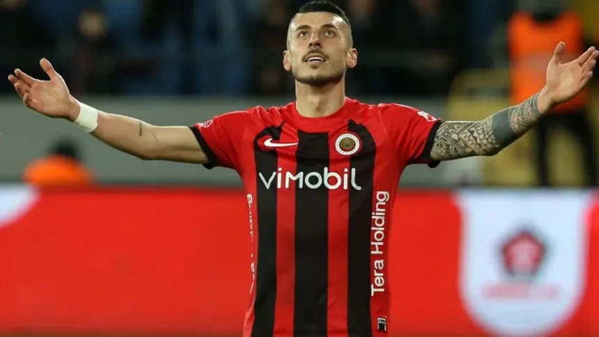 Trabzonspor'dan Sol Kanada Deneyimli Takviye: Metehan Mimaroğlu Trabzon'da
