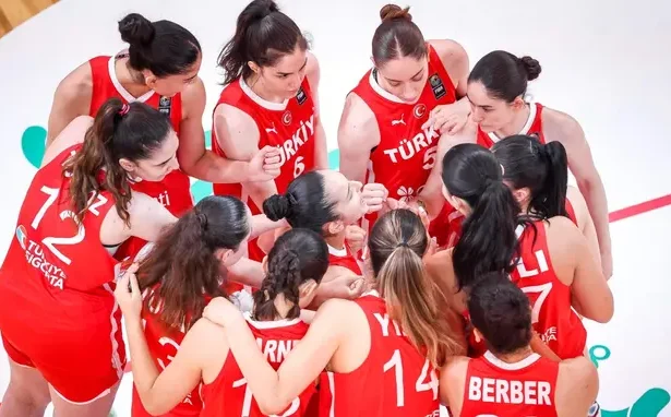 U20 Ümit Kız Milli Takımımız İzlanda'yı Farklı Geçti, Çeyrek Finalde Rakip İspanya!
