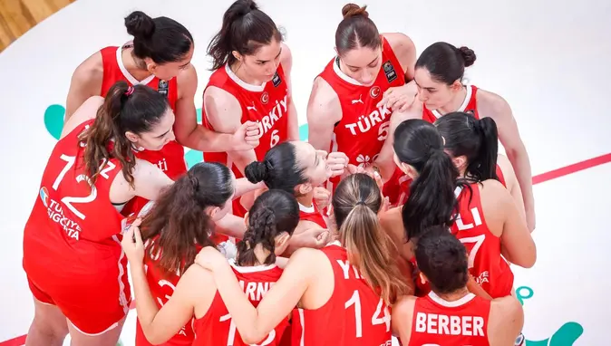 U20 Ümit Kız Milli Takımımız İzlanda'yı Farklı Geçti, Çeyrek Finalde Rakip İspanya!