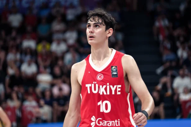 Türk Basketbolunda Ömer Kutluay Rüzgarı: U17 ve U20'de Çifte Tarih