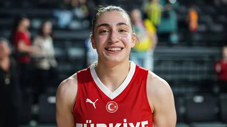 Derin Erdoğan Kimdir? Kaç Yaşında, Hangi Takımda, Boyu ve Kilosu