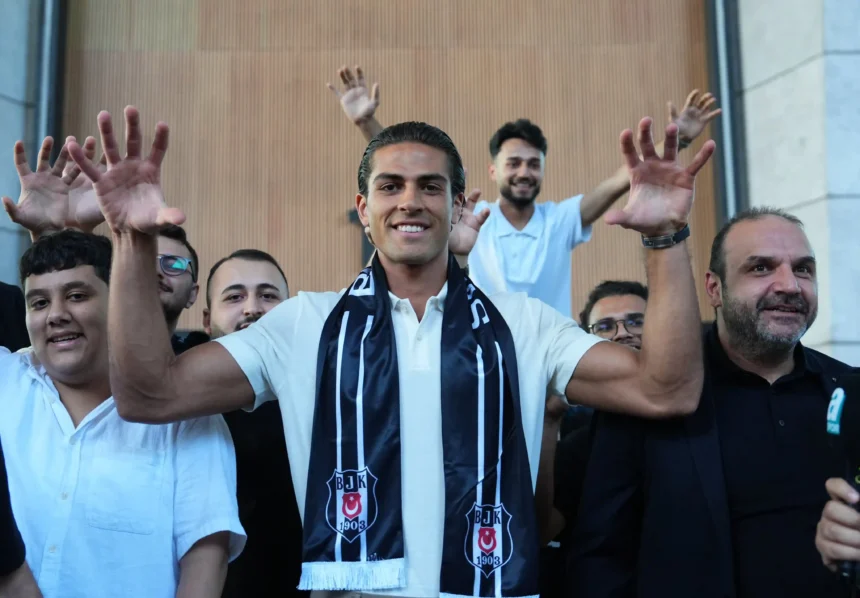 Son Dakika: Beşiktaş'ın Yeni Kalecisi Doğan Alemdar İstanbul'a Geldi