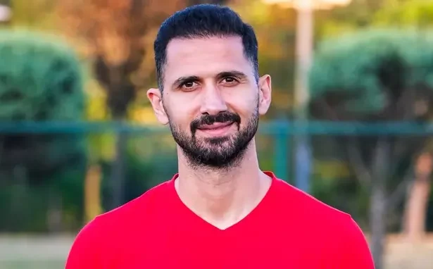 Fatih Karagümrük'te Yılın Bombası: Emre Akbaba Transferi Resmen Açıklandı!