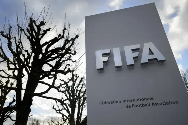 FIFA'da Tarihi Kriz: Infantino'nun Dünya Kupası Planına İstifalı İsyan
