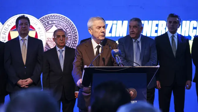 Fenerbahçe Futbol AŞ'de Yeni Dönem: Yeni Kadro Belli Oldu