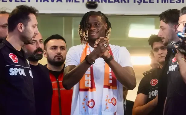 Galatasaray’da Lesley Ugochukwu Dönemi: Fransız Yıldız İstanbul’a Geldi!