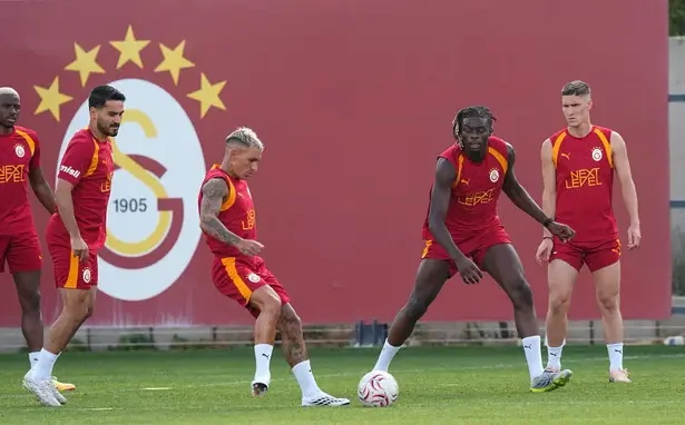Galatasaray'ın 2026-2027 Avusturya Kampı Başlıyor: İşte Yıldızlar Geçidi Kadro!
