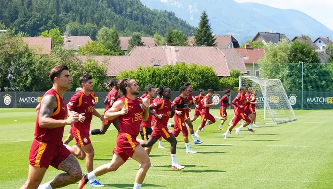 Galatasaray'ın Avusturya Kampı Sona Erdi: Gençler Parladı, Yeni Rota İstanbul