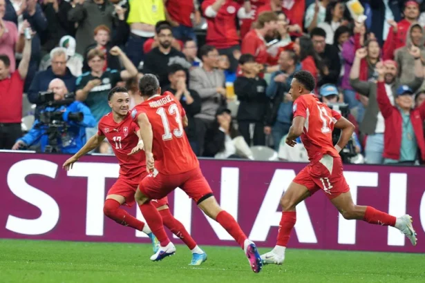 İsviçre Dünya Kupası'nda Fişi Erken Çekti: Cezayir'i 2-0 ile Geçerek Son 16'ya Kaldı