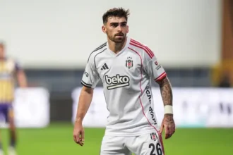 Beşiktaş'ta Ayrılık Rüzgarı: Asllani ve Salih'in Ardından Jota Silva ile de Yollar Ayrıldı