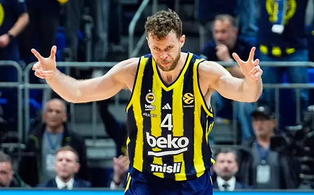 Fenerbahçe'de Nicolo Melli Dönemi Uzuyor: İtalyan Yıldızla 2028'e Kadar Yola Devam