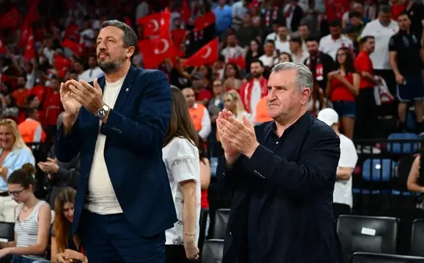 Türk Basketbolunda Tarihi Başarı: 12 Dev Adam Gruptan Lider Çıktı!